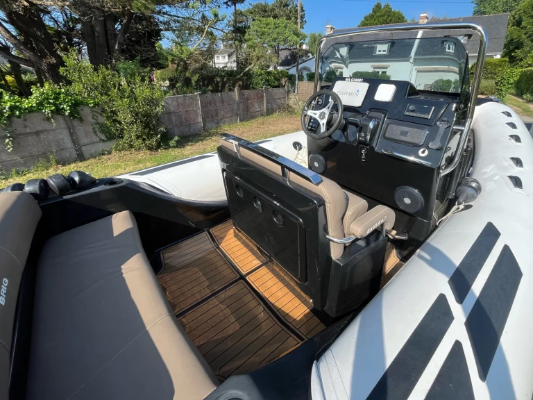 Location Semi-rigide Brig avec permis