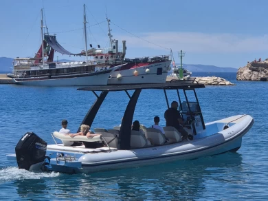 Noleggio barche Makarska economico Colnago 33