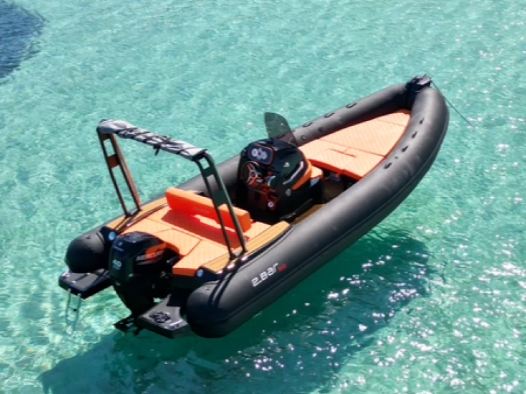 Louer Semi-rigide avec ou sans skipper 2bar à Port of Cannigione