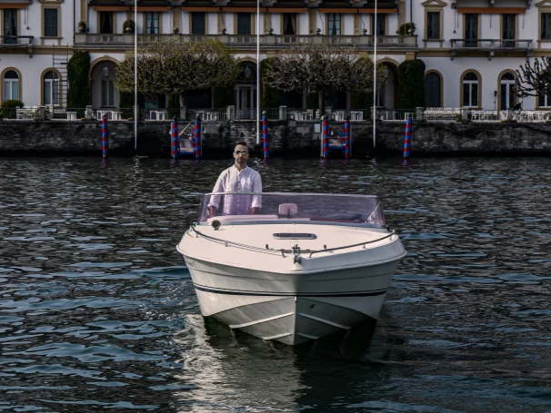 Bateau à moteur à louer à Côme (Ville) au meilleur prix