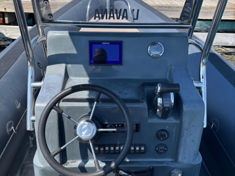 Semi-rigide à louer à Bonifacio au meilleur prix