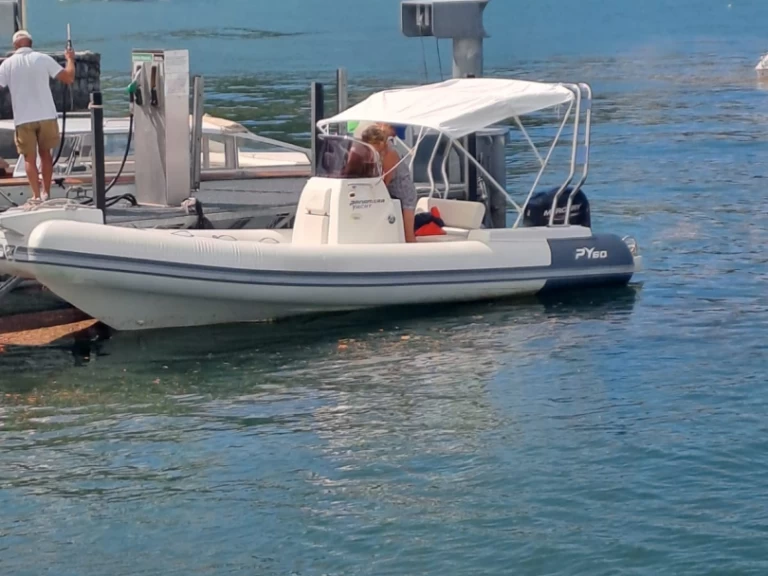 Panamera PY60 a louer à Côme (Ville)