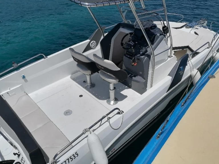 Location à Porto-Vecchio - Bénéteau Flyer 6.6 SPACEdeck sur SamBoat