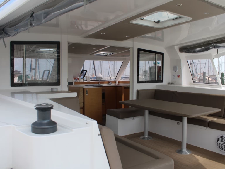 Location bateau Rimini pas cher Nautitech 40 Open 