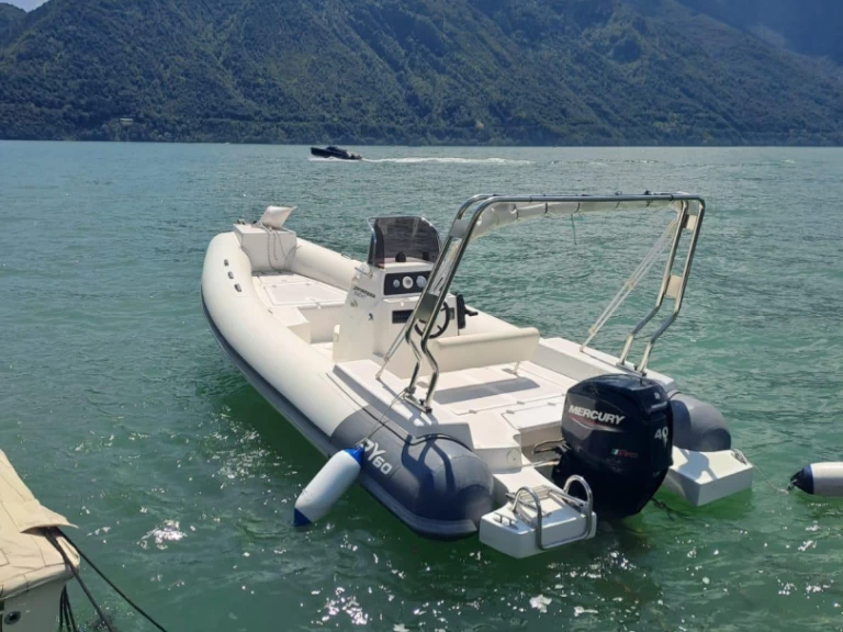 Louez un Panamera PY60 à Côme (Ville)