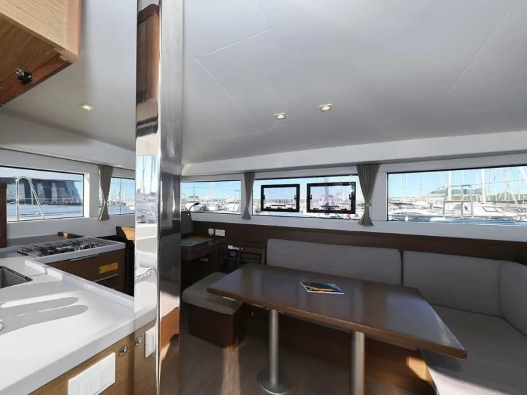 Louer Catamaran avec ou sans skipper Lagoon à Limassol Marina