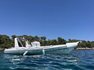 Arimar X-Cellence 730 charter bareboat or captained in  Mandelieu-la-Napoule