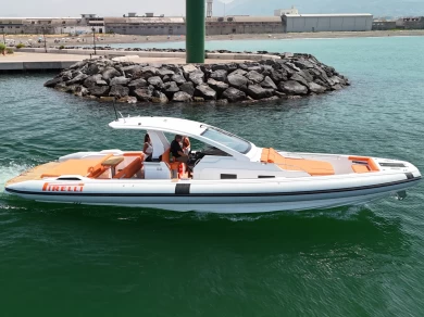 Yacht charter Torre Annunziata cheap Pirelli 42 EFB
