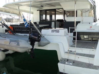 Charter a Fountaine Pajot Astrea 42 in Álimos on Samboat
