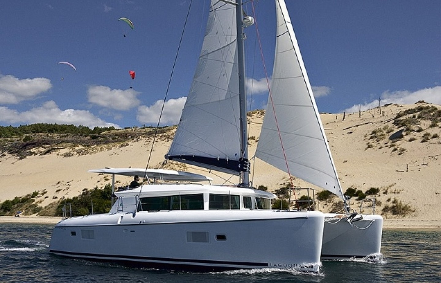 Lagoon 420 eco solar catamaran charter at Ritter House Marina, Road Town