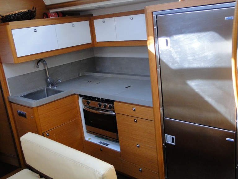 Location bateau Álimos pas cher Dufour 470