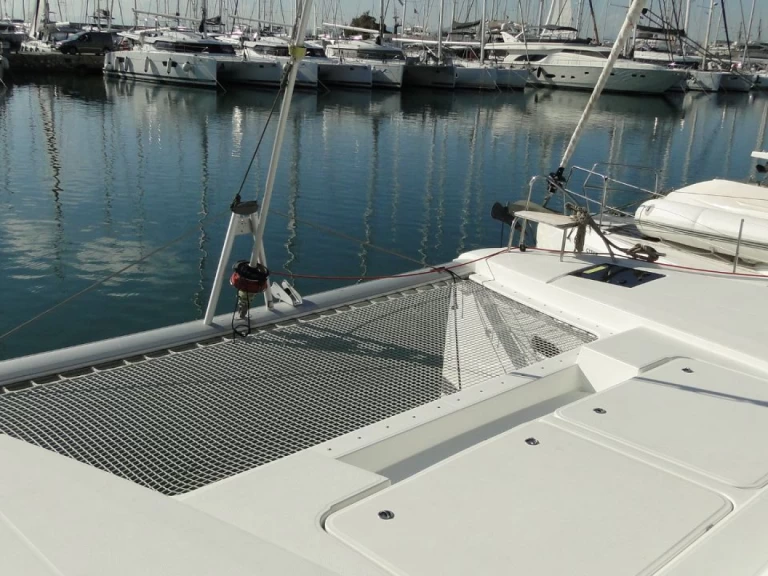Louer Catamaran avec ou sans skipper Fountaine Pajot à Álimos