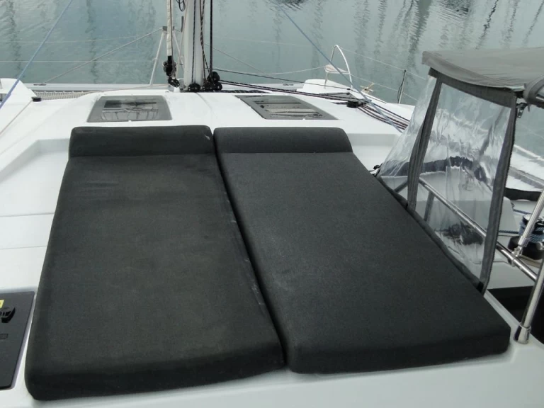 Location Catamaran à Álimos - Fountaine Pajot Elba 45