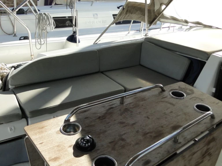 Louer Voilier avec ou sans skipper Bénéteau à Álimos