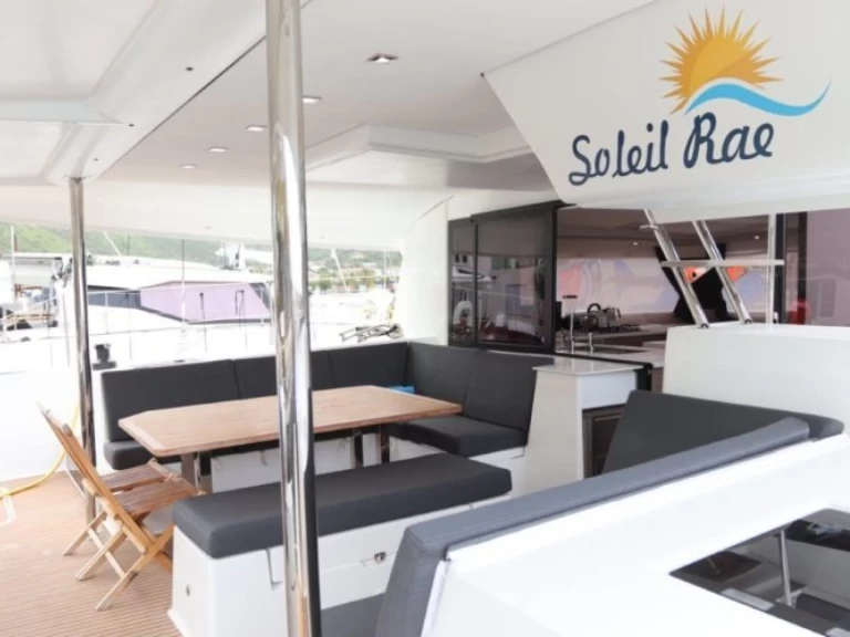 Location bateau Fountaine Pajot Fountaine Pajot Saba 50 (Owner's Version) à Road Town sur Samboat