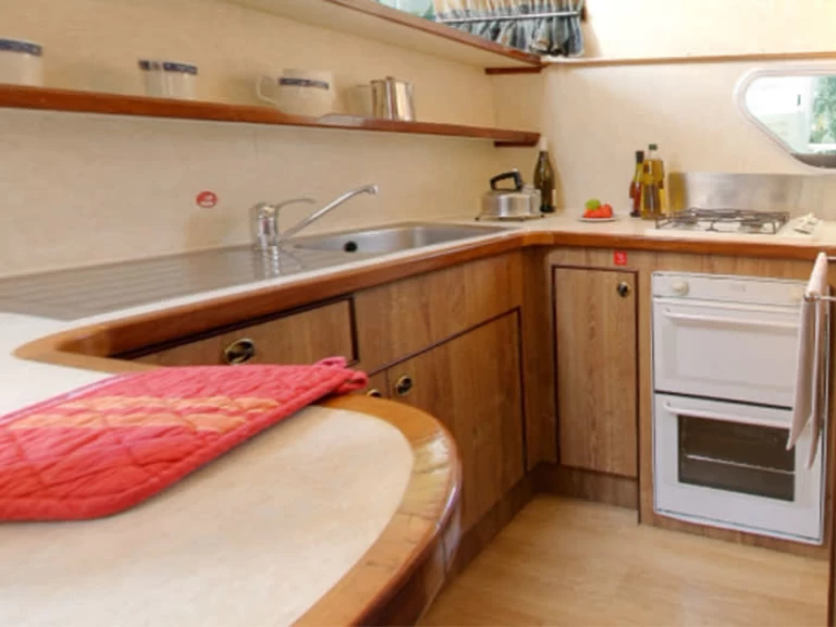 Location bateau Jabel pas cher Royal Classique