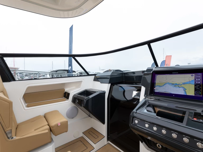 Location Bateau à moteur X-Yachts avec permis