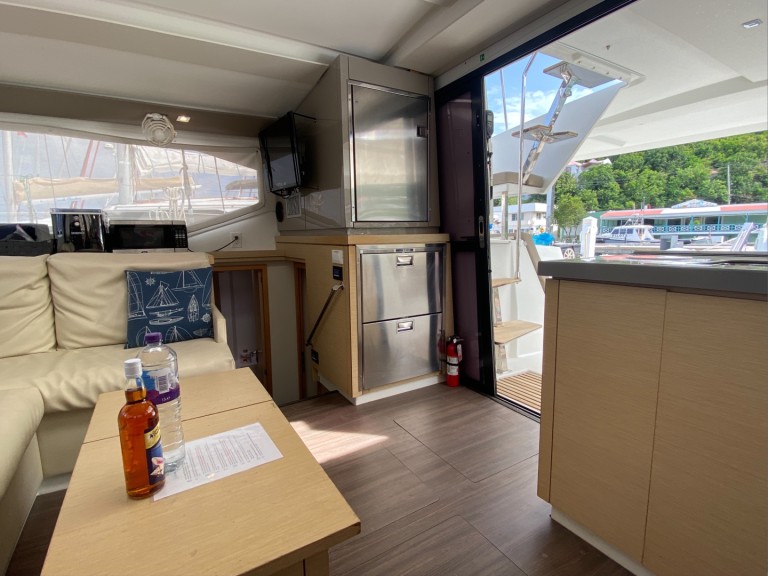 Location à Road Town - Fountaine Pajot Lucia 40 sur SamBoat