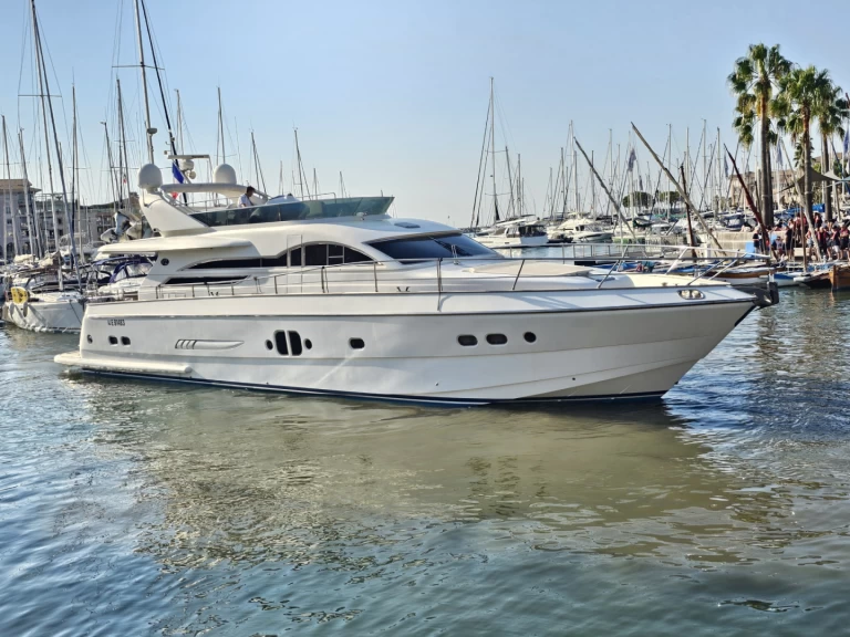 Yacht à louer à Saint-Raphaël au meilleur prix