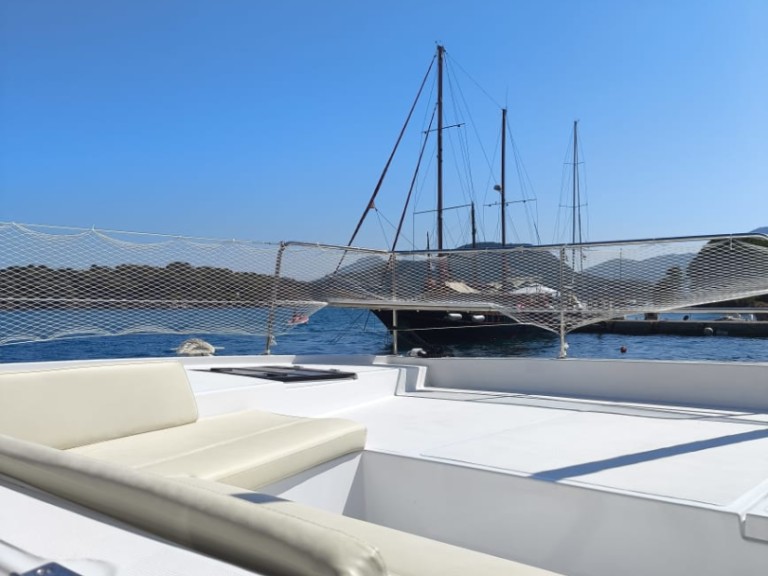 Catamaran à louer à Nidri au meilleur prix