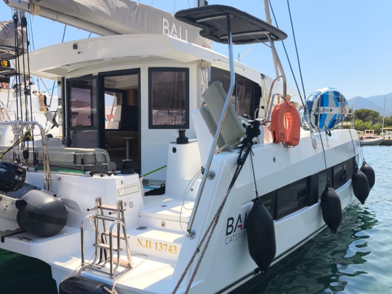 Catamaran à louer à Nidri au meilleur prix