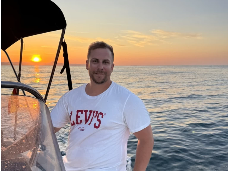 Louer Bateau à moteur avec ou sans skipper Quicksilver à Dénia