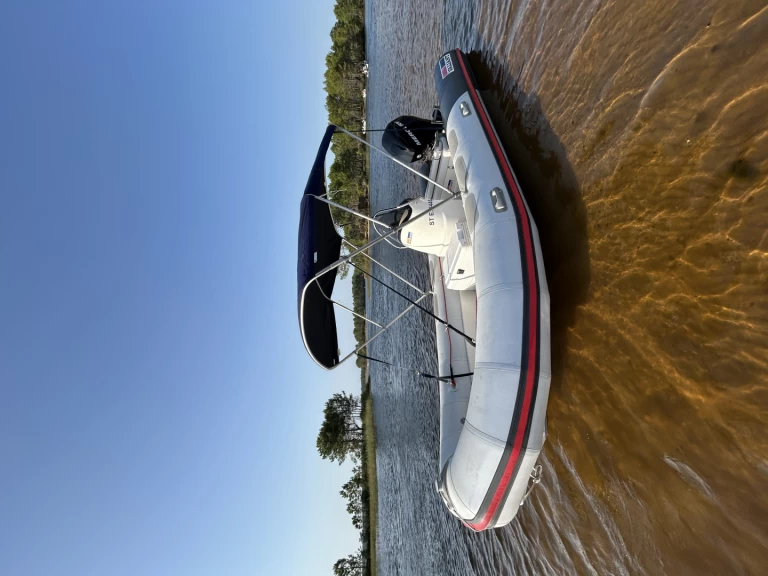 Location Semi-rigide Valiant avec permis