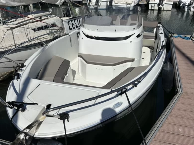 Noleggio barche Jeanneau Cap Camarat 6.5 CC Serie 2 a Le Havre su Samboat