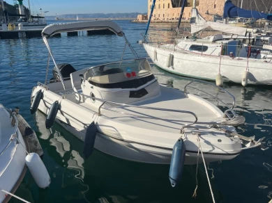 Ranieri Shadow 19 da affittare a  Marseille