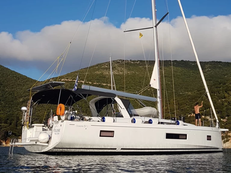 Bénéteau Oceanis 51.1 a louer à Paros (Ile)