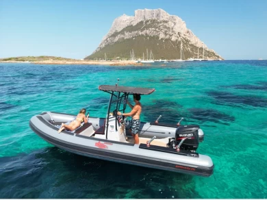Noleggio Gommone a Porto San Paolo – Joker Boat Coaster 650 Barracuda