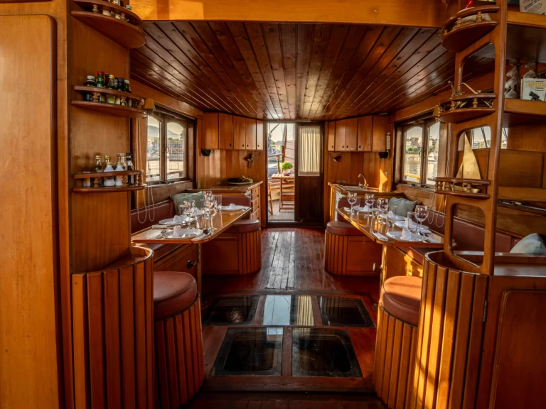 Location bateau Marina Delta Kallithea pas cher Athenian Cruiser