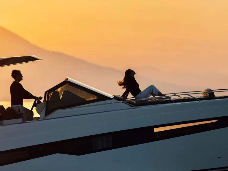 Bateau à moteur à louer à Antibes au meilleur prix