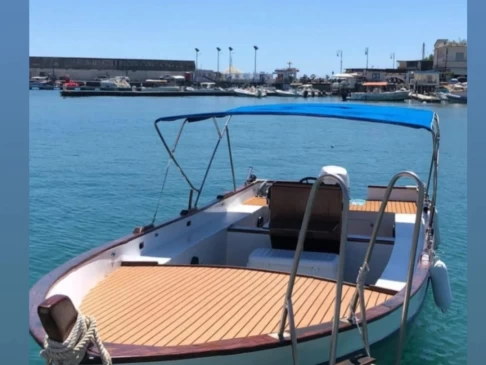 Location bateau Lancia Lancia siciliana  à Giardini-Naxos sur Samboat