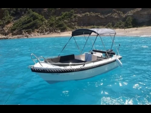 Location Bateau à moteur Baltic avec permis