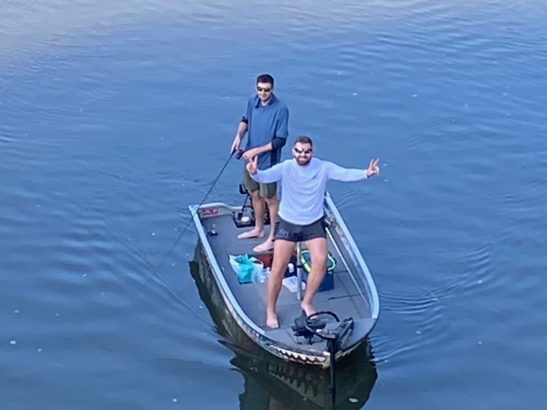 Louer Bateau à moteur avec ou sans skipper linder à Cénevières