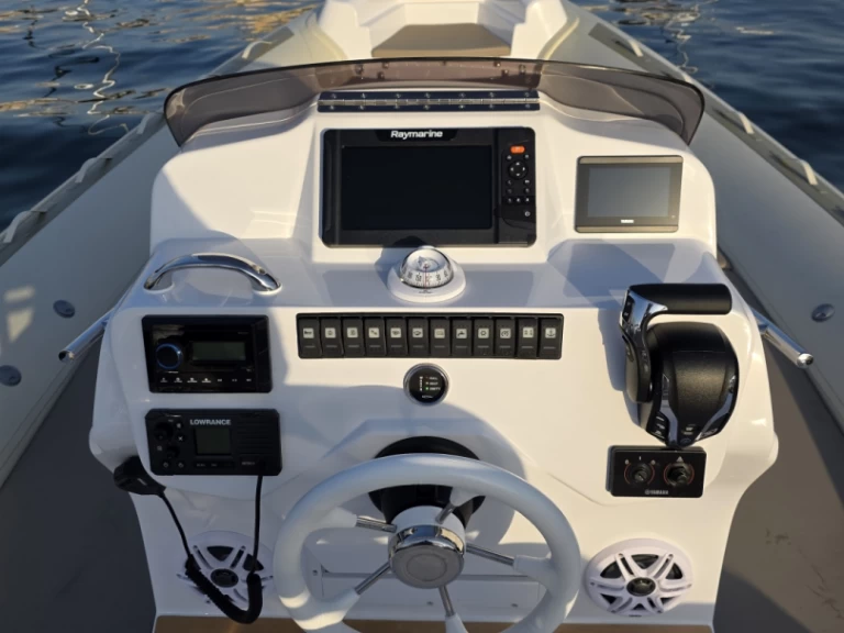 Location Semi-rigide Master avec permis