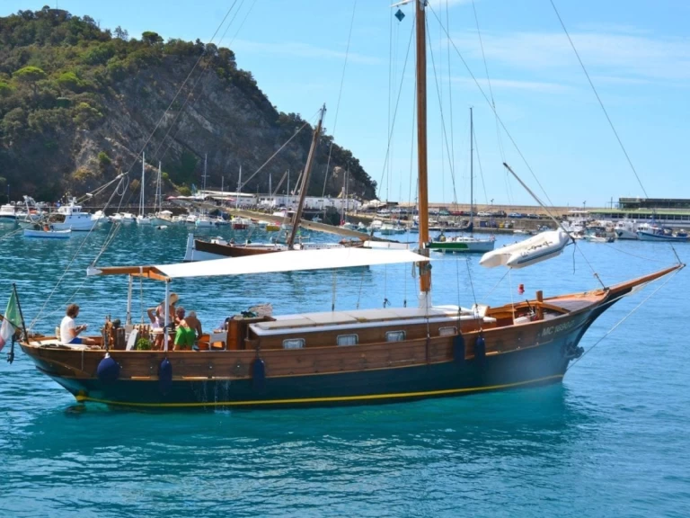 SIMEONI GOLETTA 15 MT a louer à Chiavari
