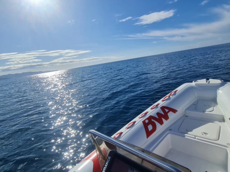 Louer Semi-rigide avec ou sans skipper Bwa à Cagliari Port
