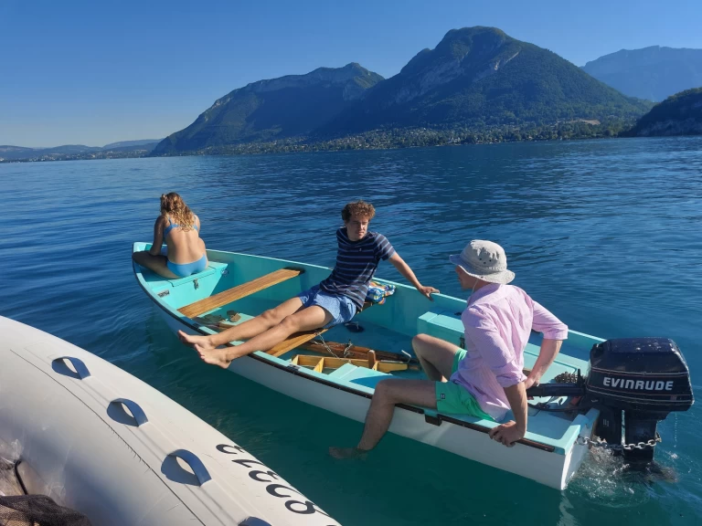 Location Bateau à moteur Barque avec permis