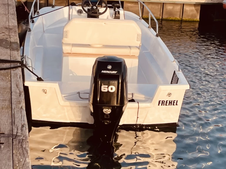 Location à Larmor-Plage - Boston Whaler Boston Whaler 17 sur SamBoat