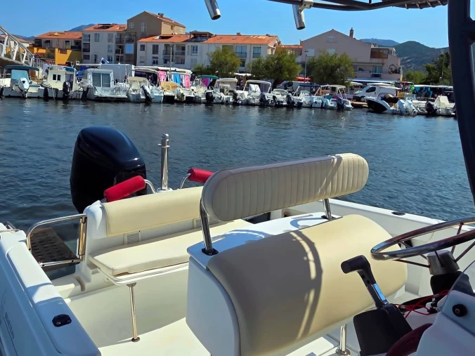 Location Bateau à moteur à Saint-Florent - Bénéteau Flyer 750 Open