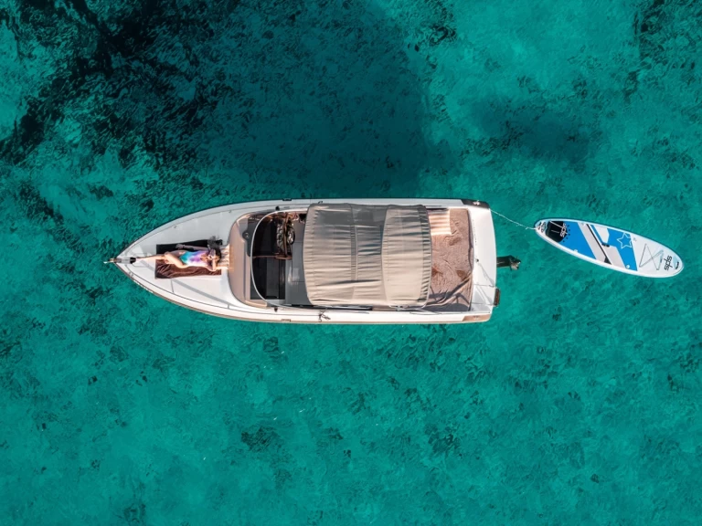 Bateau à moteur à louer à Ibiza (Ville) au meilleur prix