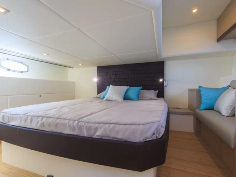 Rio Rio 44 Hard Top a louer à Naples