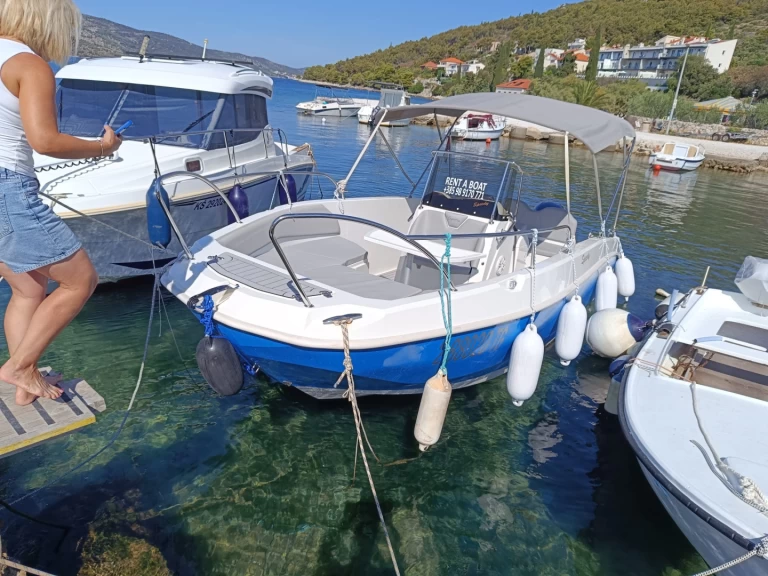 Location Bateau à moteur à Trogir - Cantiere Nautico Speedy Cayman 585