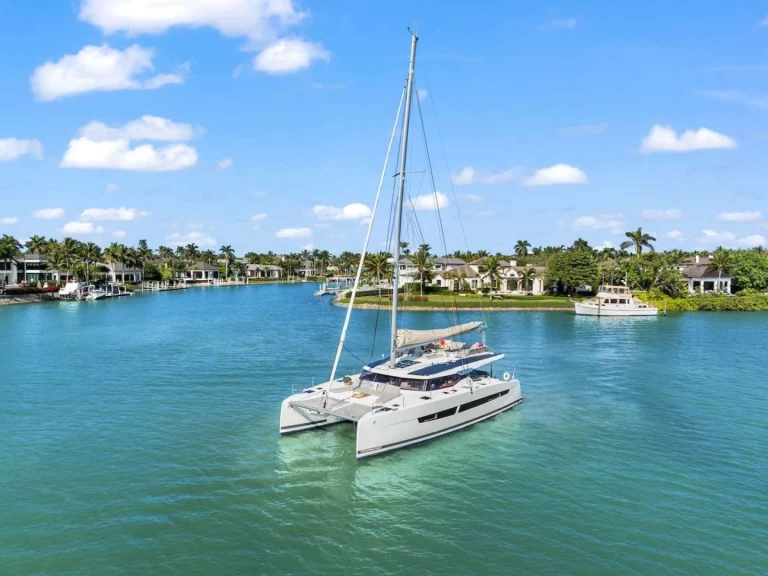 Location bateau Îles Vierges britanniques (BVI) pas cher HALCYON