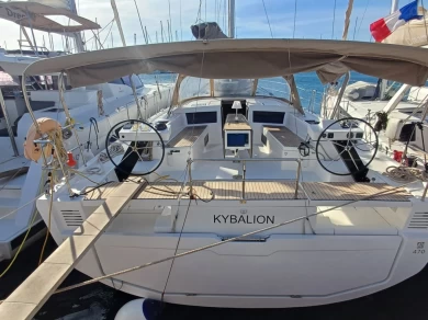 Dufour Dufour 470 in Lávrio on SamBoat