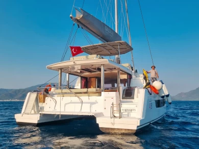 Catamarán para alquilar Adaköy al mejor precio