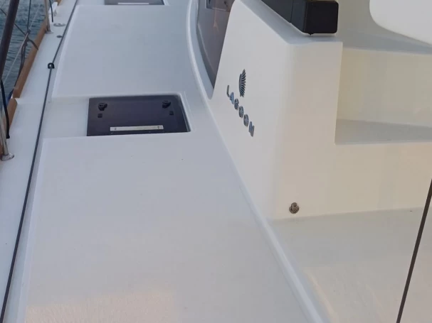 Catamaran à louer à Lávrio au meilleur prix