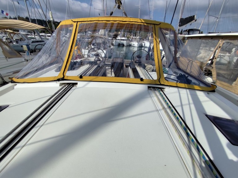 Location bateau Bénéteau Oceanis 48 à Gouviá sur Samboat